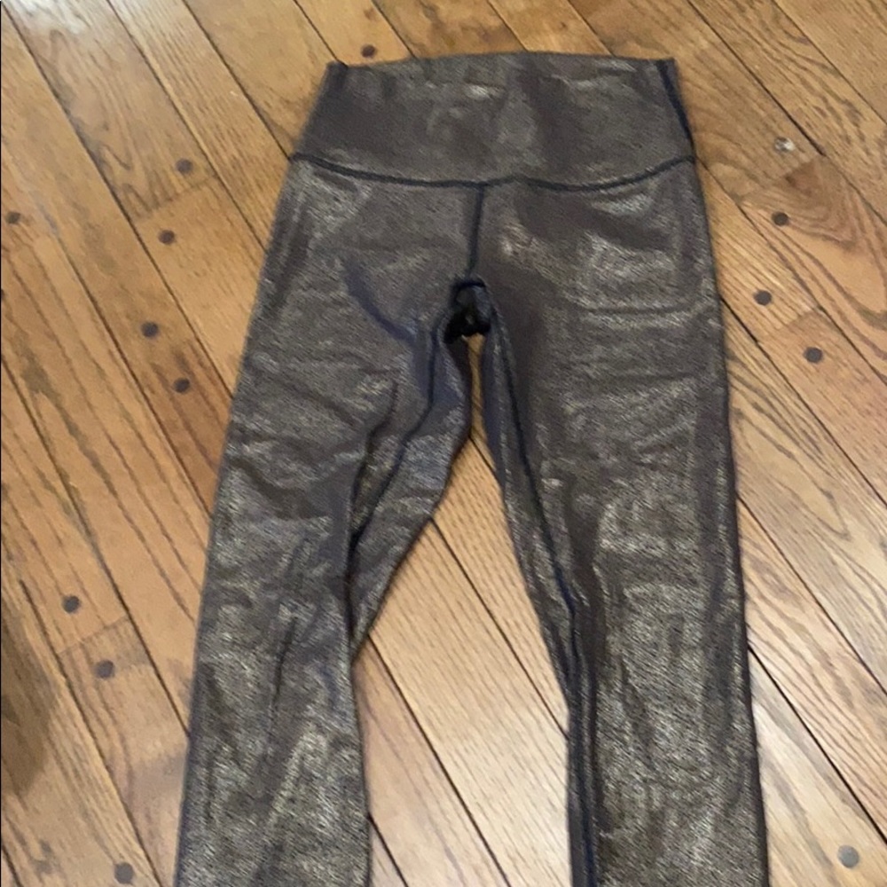 Lululemon leggings.